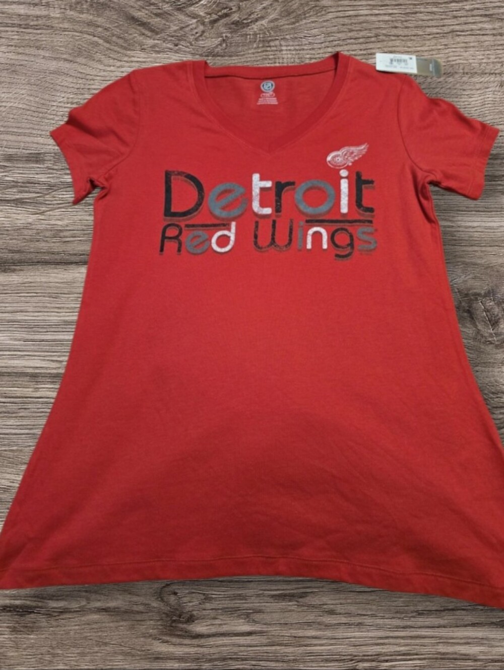 NHL Detroit Red Wings Women's Red V-Neck Tee